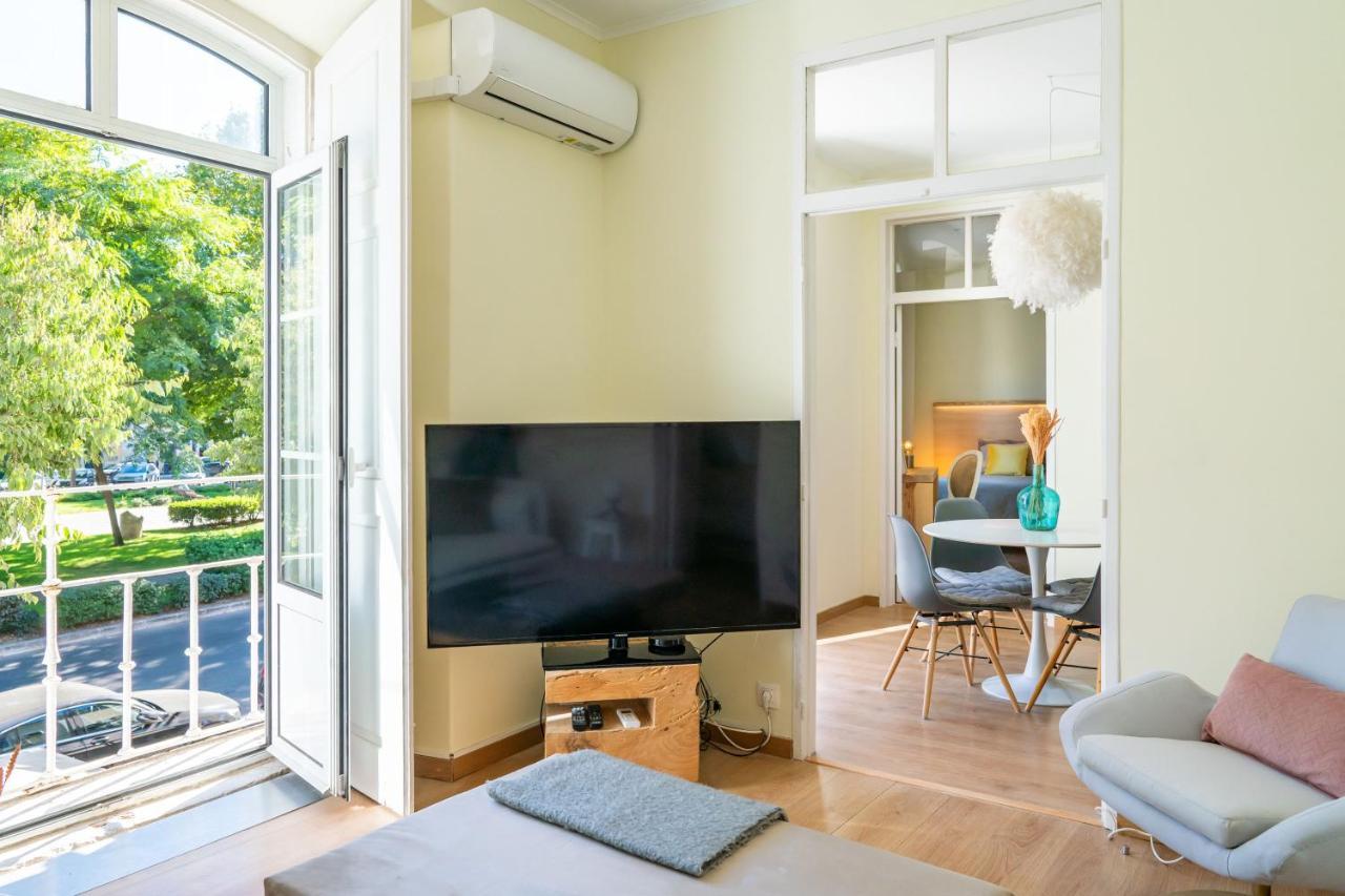 Casa St Yves - Sunny Flat In Setubal On Av Luisa Todiアパートメント エクステリア 写真
